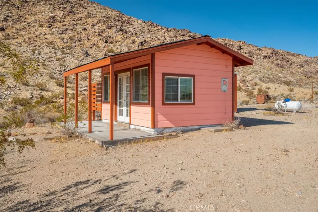 Joshua Tree, CA 92252,61464 Dorothy LN