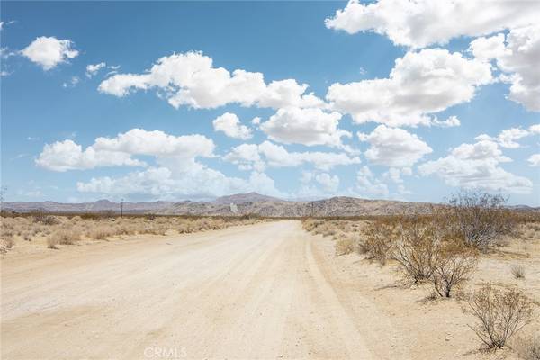 Joshua Tree, CA 92252,65100 Reagan RD