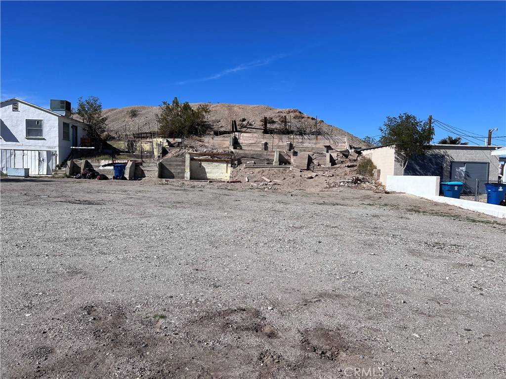 Needles, CA 92363,310 D ST