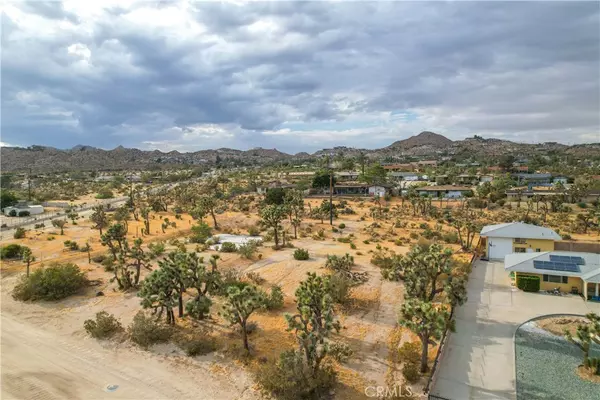 Yucca Valley, CA 92284,57582 Warren WAY