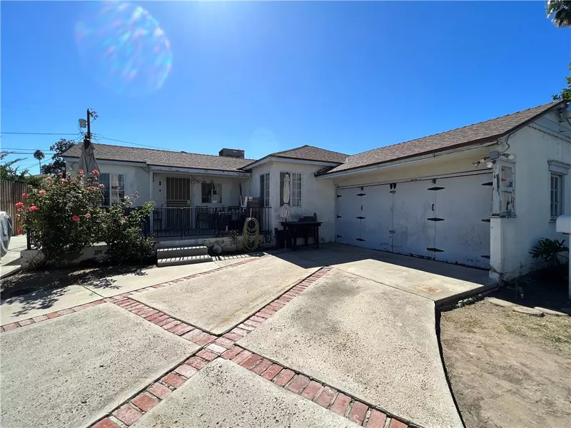 19140 Delano ST, Tarzana, CA 91335