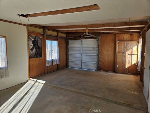 Landers, CA 92285,2135 Road Runner LN