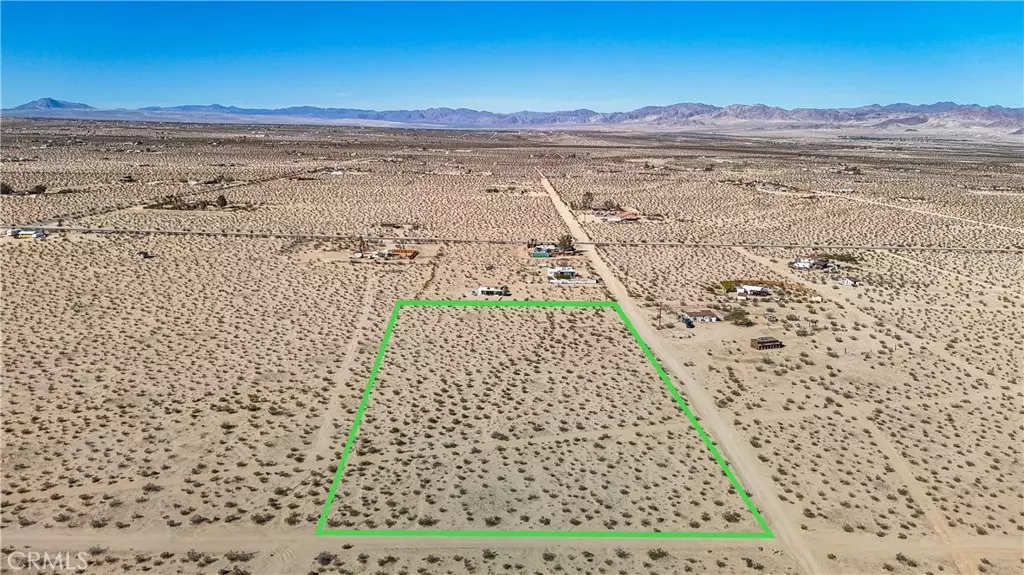 29 Palms, CA 92277,1 Nandina ST