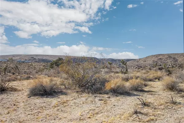 Yucca Valley, CA 92284,55625 Luna Vista LN