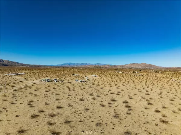 Joshua Tree, CA 92252,20139 Desert Trail DR