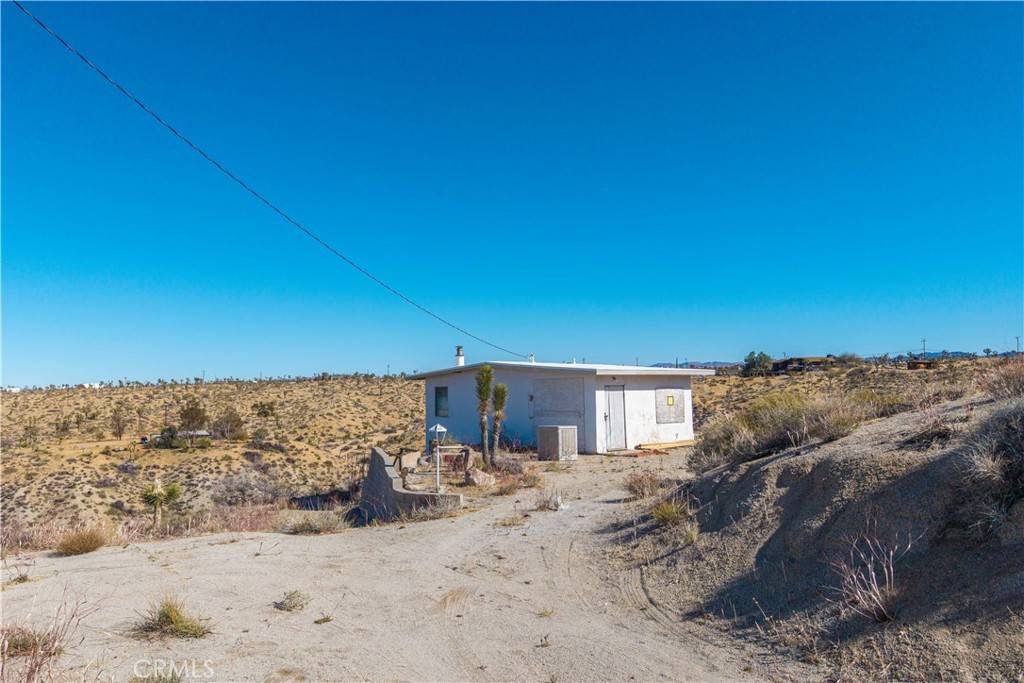 Yucca Valley, CA 92284,56357 Breezy LN