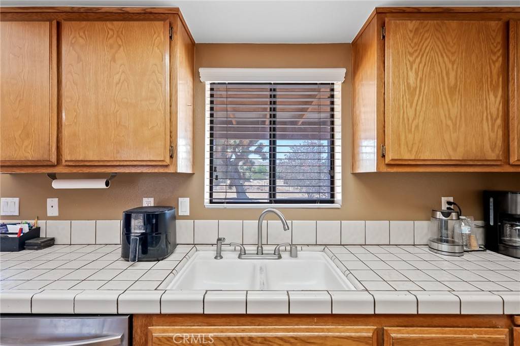 Yucca Valley, CA 92284,8600 San Vicente DR