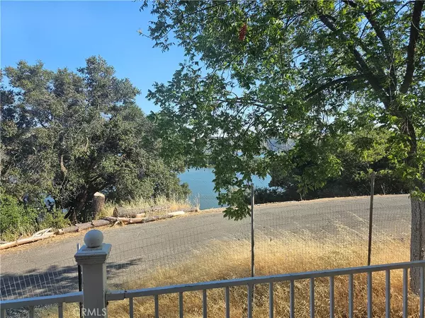 Clearlake Oaks, CA 95423,12322 Lakeview DR