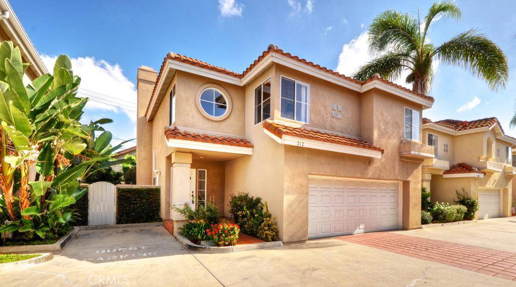 212 Calabria CT, Costa Mesa, CA 92627