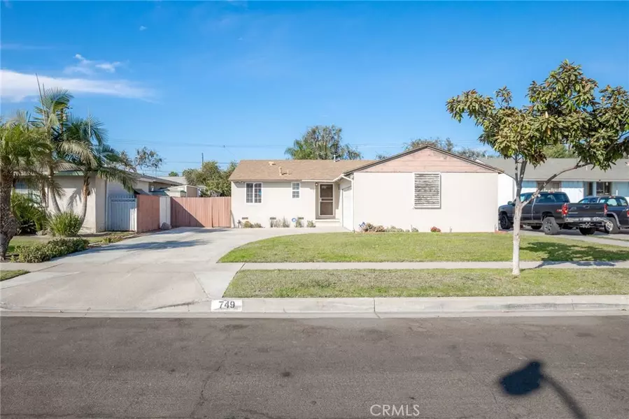 749 W Gage AVE, Fullerton, CA 92832