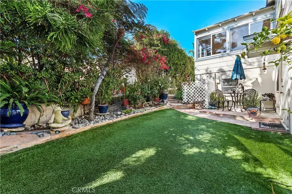 Laguna Beach, CA 92651,575 Blumont ST