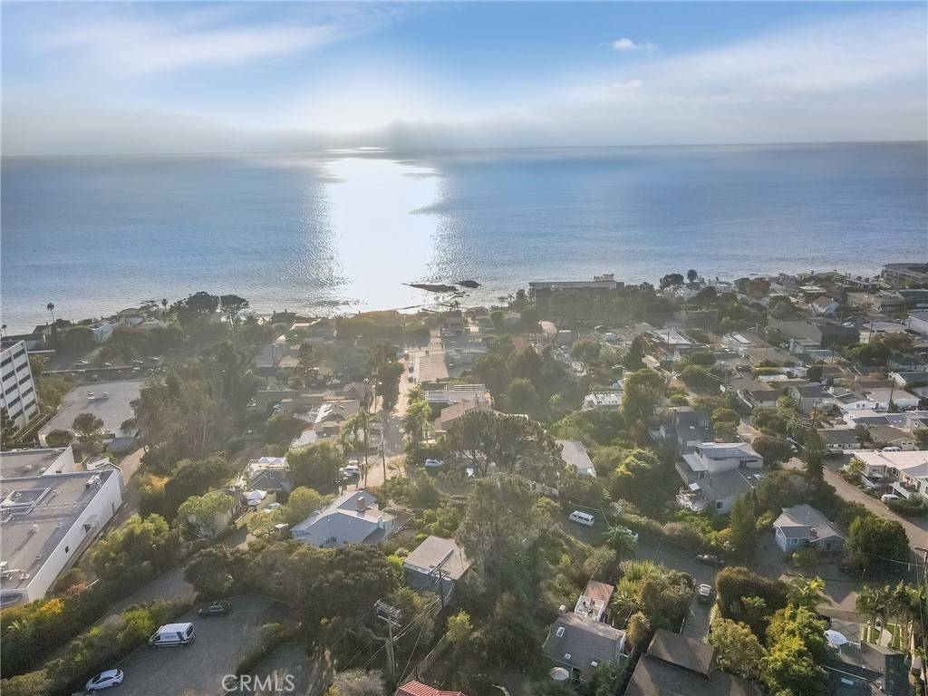 Laguna Beach, CA 92651,31744 Scenic DR