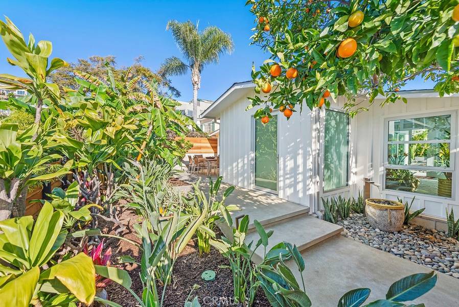 239 Fairview ST, Laguna Beach, CA 92651