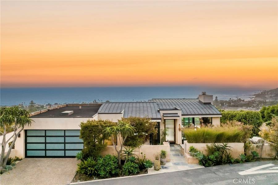 811 Coast View DR, Laguna Beach, CA 92651