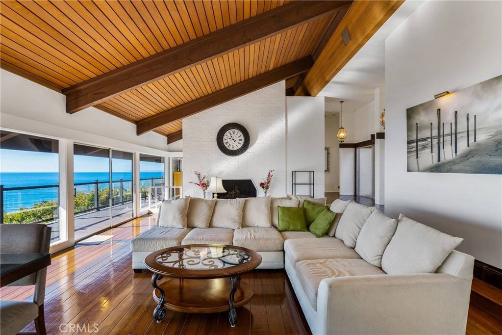 Laguna Beach, CA 92651,481 Dartmoor ST