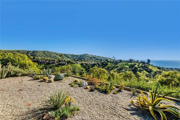 Laguna Beach, CA 92651,1947 Rim Rock Canyon RD