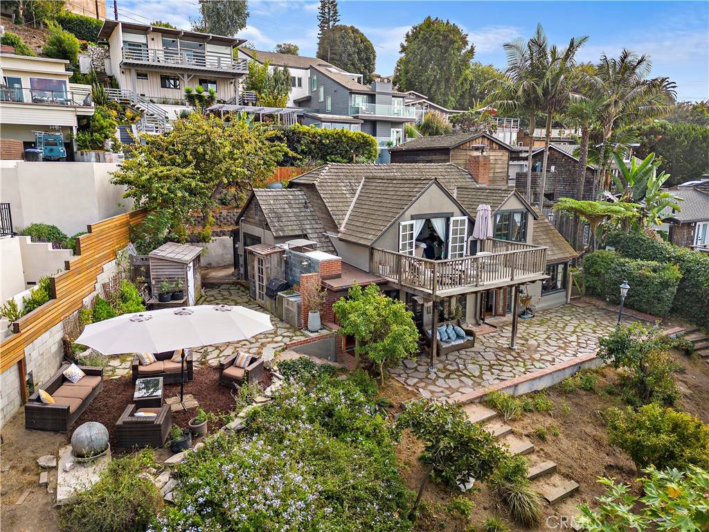 Laguna Beach, CA 92651,1048 Van Dyke DR