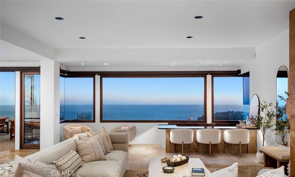 Laguna Beach, CA 92651,523 Emerald Bay