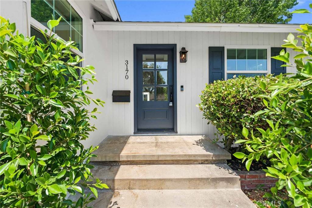 Los Angeles, CA 90066,3170 Corinth AVE