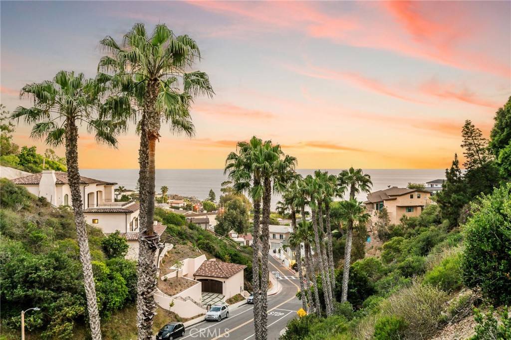 Laguna Beach, CA 92651,426 Nyes PL