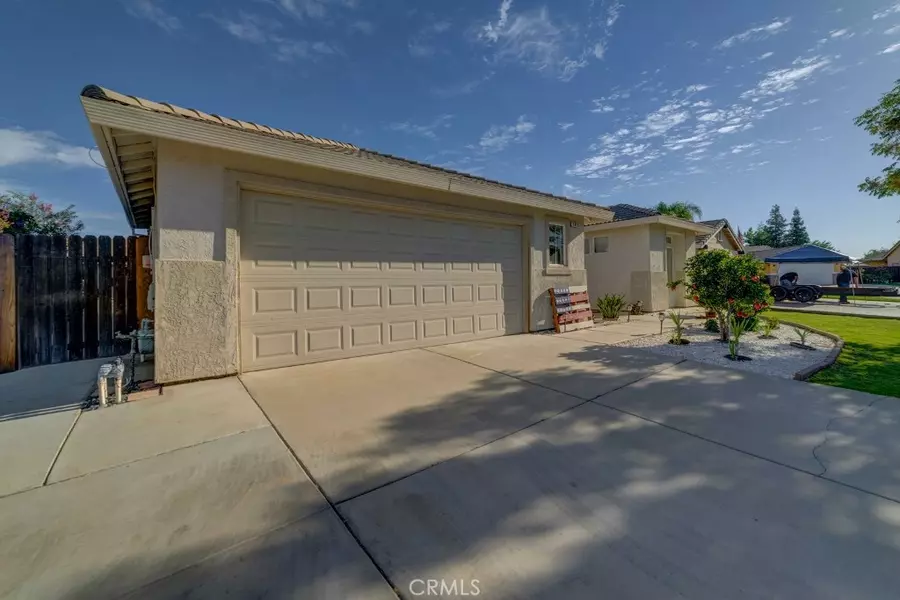 1813 White Pines CT, Atwater, CA 95301