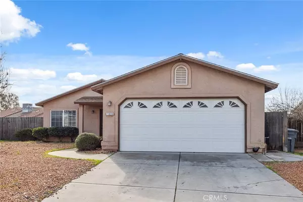 1828 Pierce Ln, Madera, CA 93638