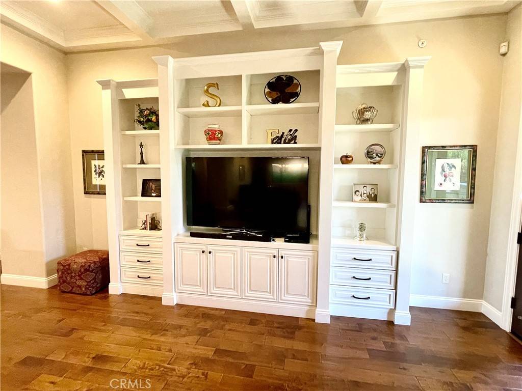 Merced, CA 95340,1371 Silhouette CT
