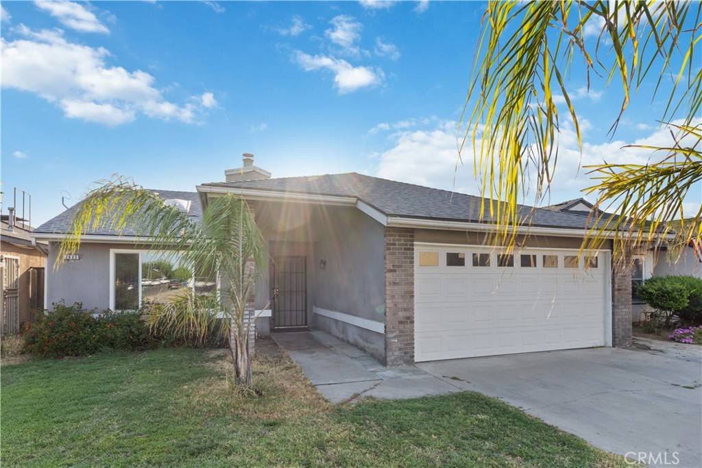 Fresno, CA 93722,2433 N Knoll AVE