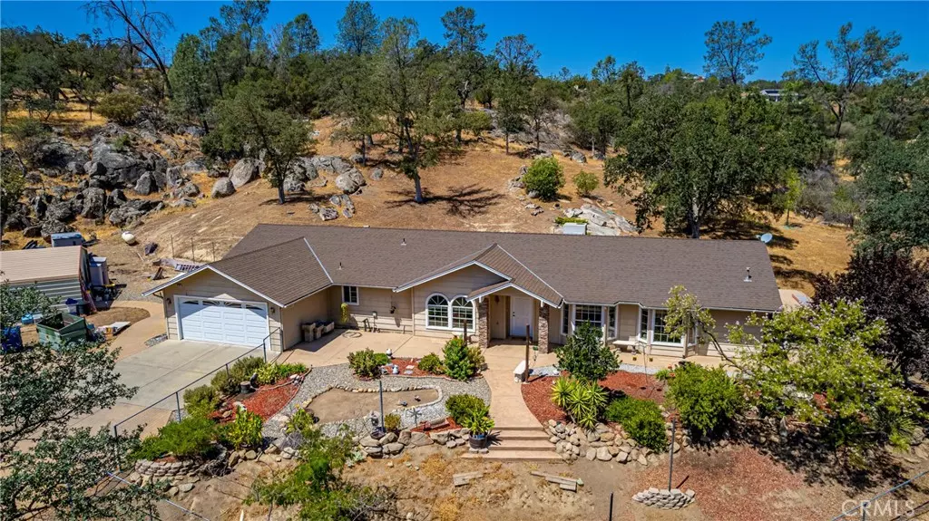 42239 Winchester WAY, Coarsegold, CA 93614