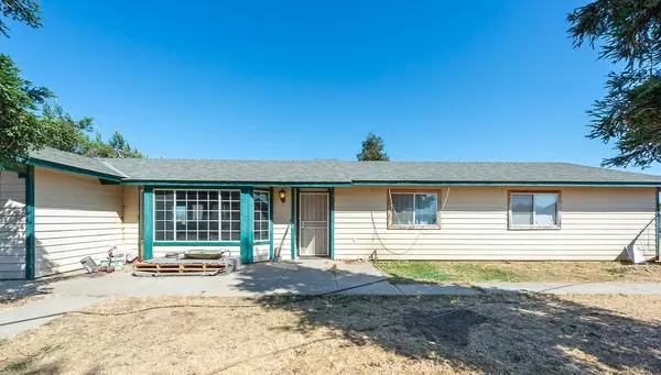 16419 Sharon BLVD, Madera, CA 93638