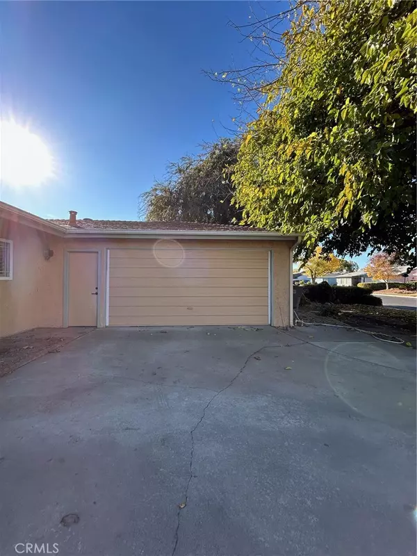 Madera, CA 93637,421 Sundance LN