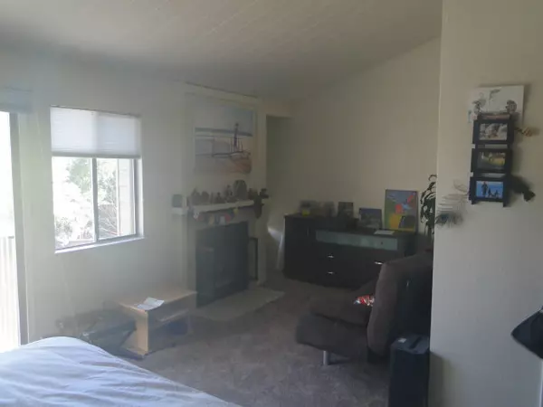 Santa Cruz, CA 95062,2922 LEOTAR CIR