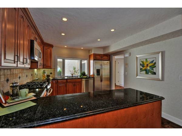 Los Gatos, CA 95032,255 CASITAS BULEVAR