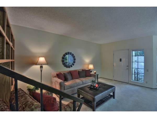 Sunnyvale, CA 94085,466 COSTA MESA TER #C