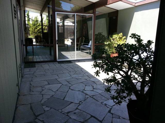 Mountain View, CA 94040,956 TROPHY DR