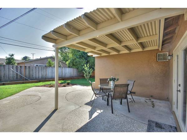 Campbell, CA 95008,472 KINGS CT