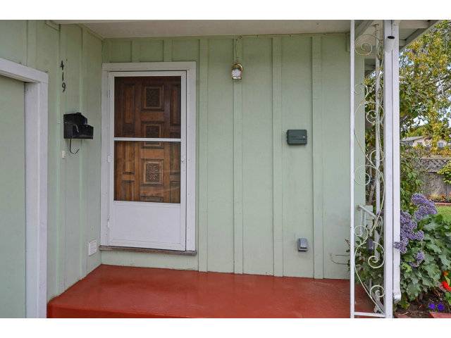 Santa Cruz, CA 95060,419 DUFOUR ST