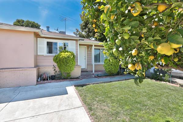 211 Verbena DR, East Palo Alto, CA 94303