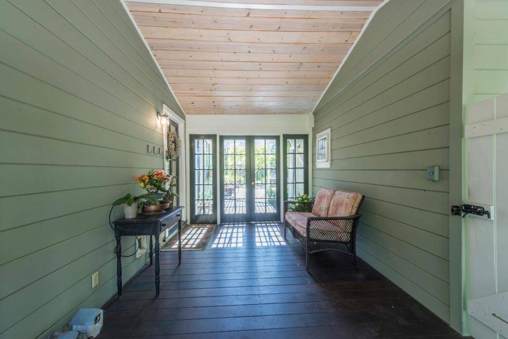 Palo Alto, CA 94306,1153 Stanford AVE