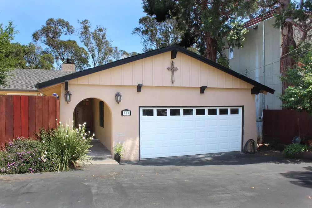 Aptos, CA 95003,303 Townsend DR