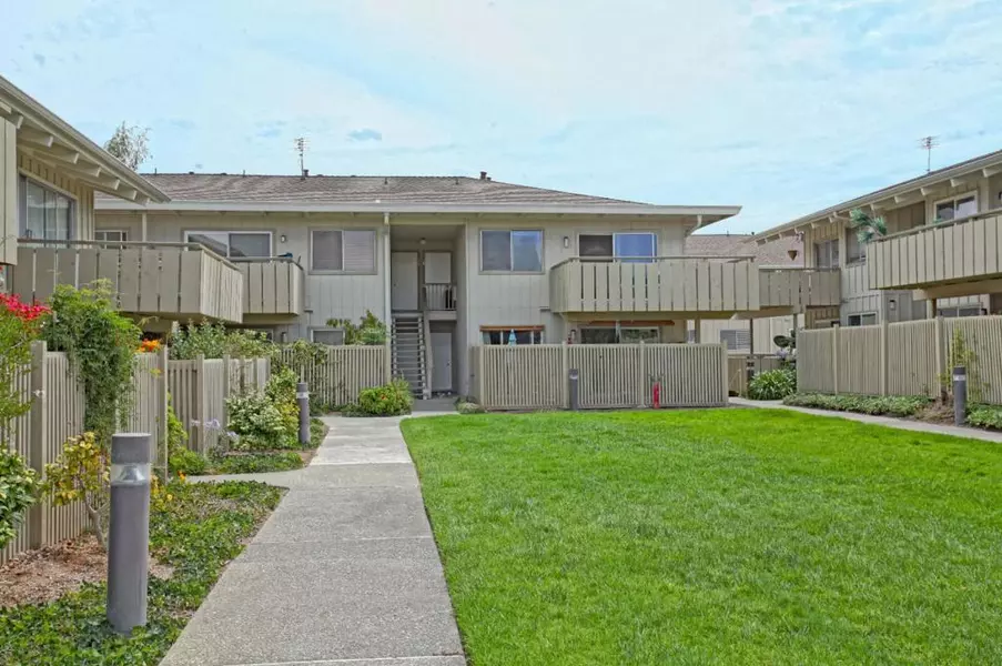 255 S Rengstorff AVE #38, Mountain View, CA 94040