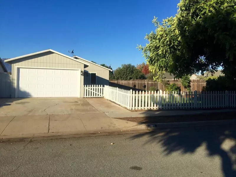 205 Fredrick CIR, Gonzales, CA 93926