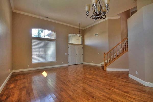 Los Banos, CA 93635,1671 Locust CT