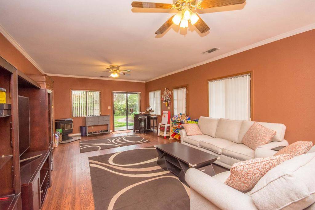 3863 Las Pasas WAY, Sacramento, CA 95864