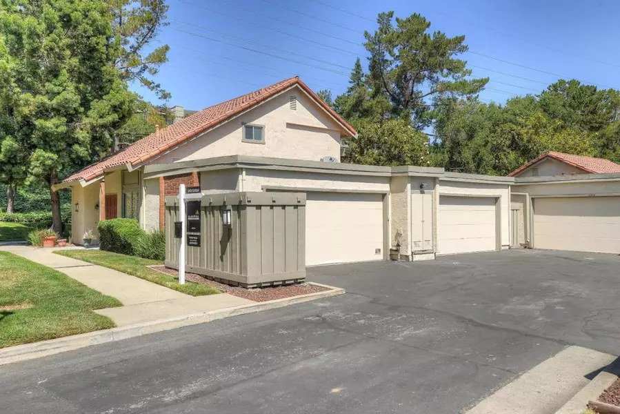 10865 Sweet Oak ST, Cupertino, CA 95014