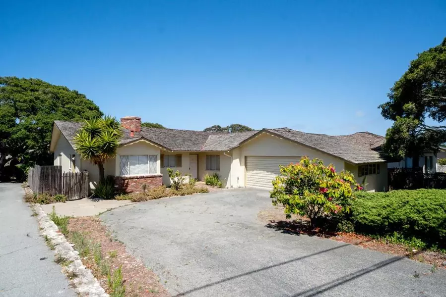 912 Bayview AVE, Pacific Grove, CA 93950