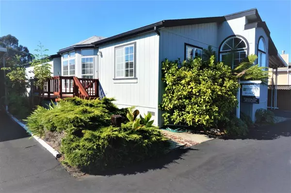 40 Primrose ST, Aptos, CA 95003