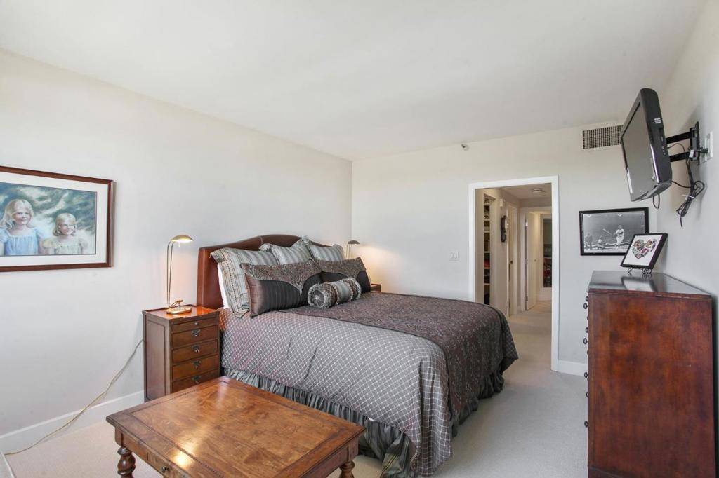 San Mateo, CA 94401,555 Laurel AVE #426