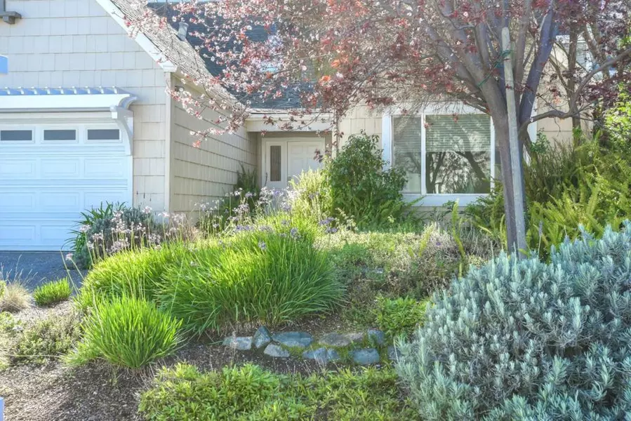 36 Pinehurst LN, Half Moon Bay, CA 94019