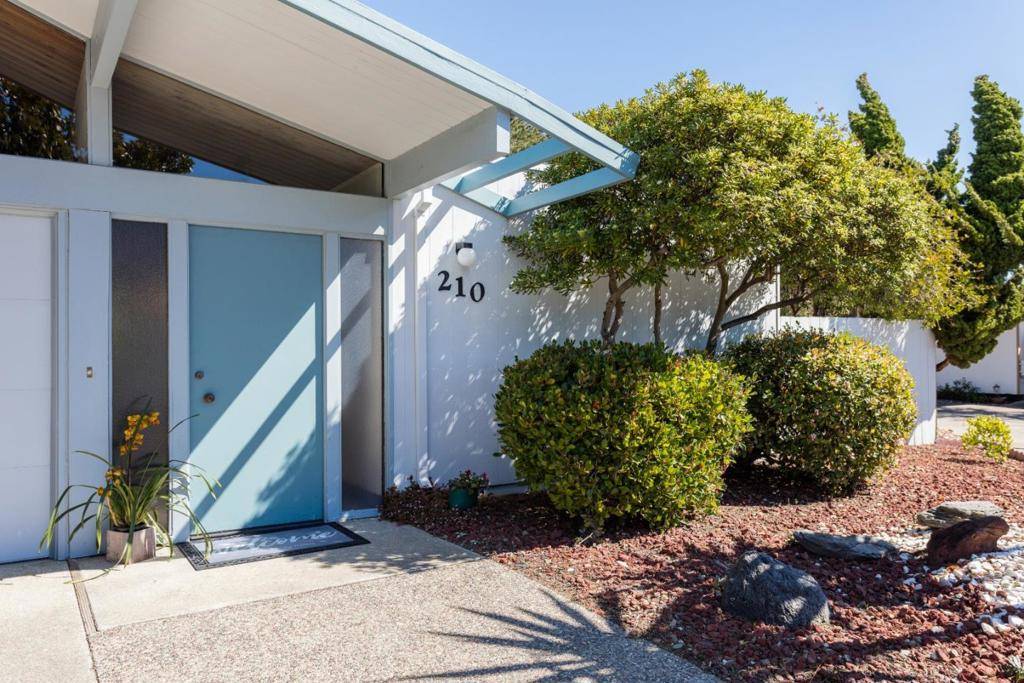 210 Sandpiper CT, Foster City, CA 94404
